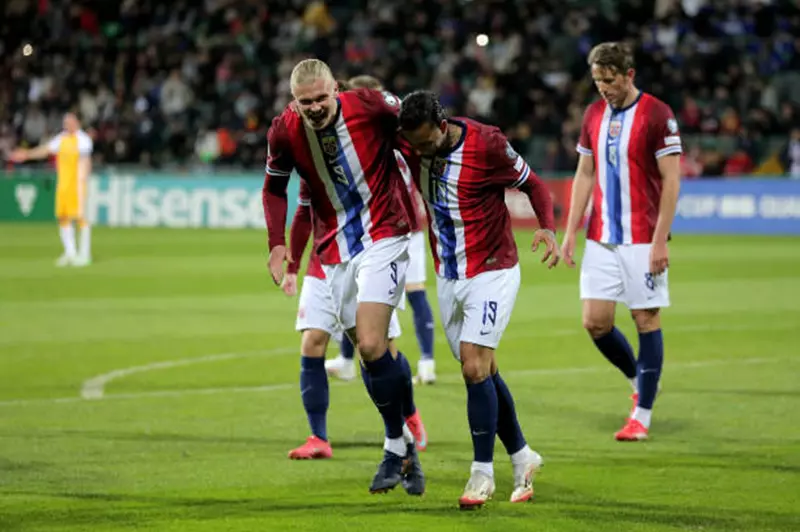 هالاند يتألق في قيادة النرويج أمام إيطاليا ضمن تصفيات كأس العالم